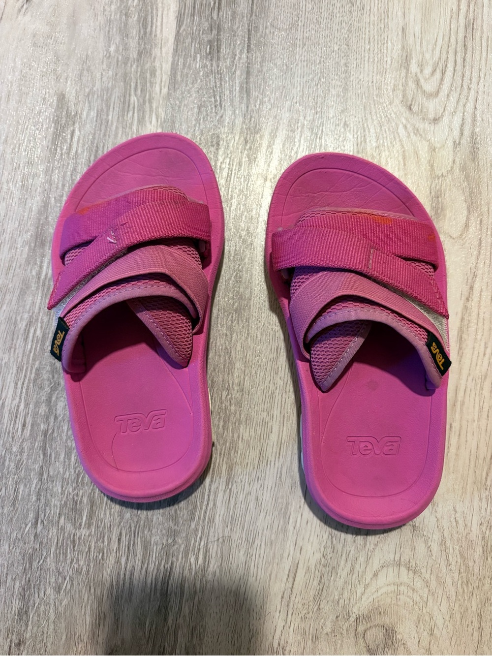 Little kid Teva’s slides